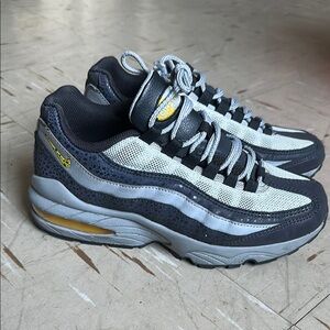 Nike Gray and Black Sneakers with Mesh Panels Airmax